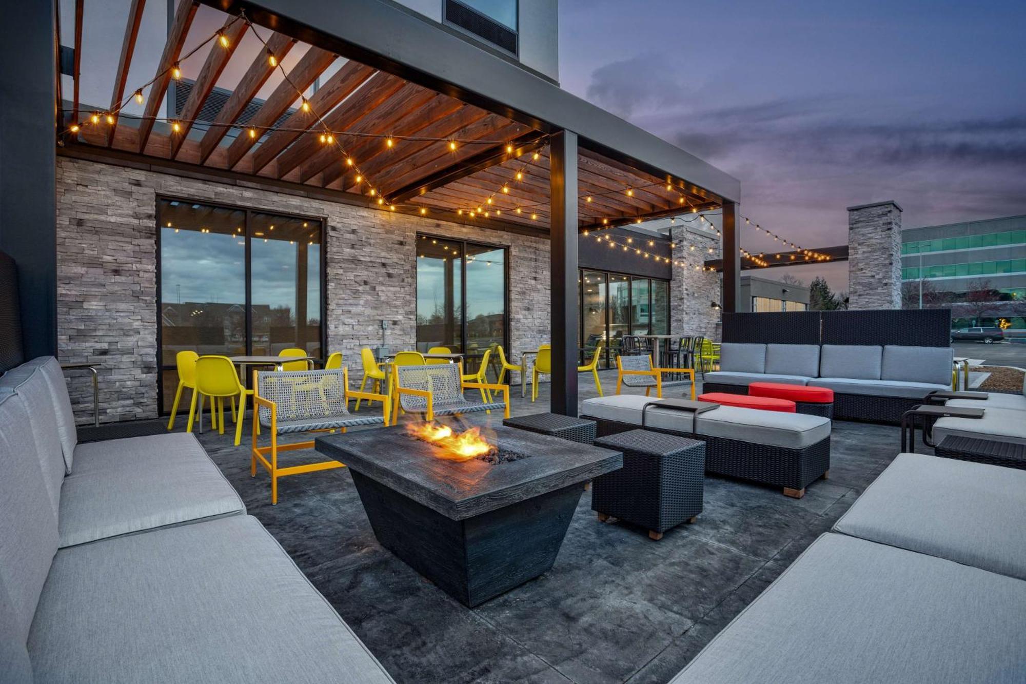 Home2 Suites By Hilton Indianapolis North At Intech Park Exterior foto